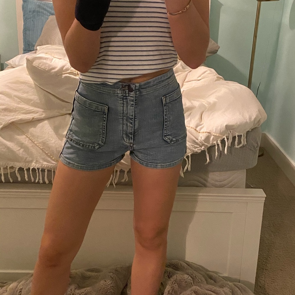 Aritzia Wilfred shorts